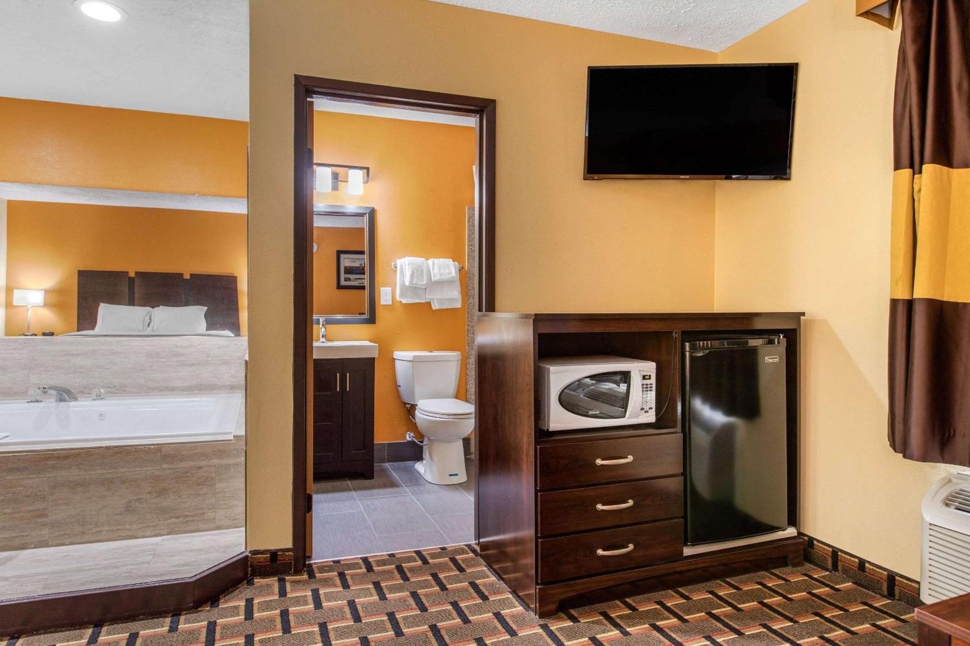 Quality Inn Grand Rapids Near Downtown Wyoming Buitenkant foto